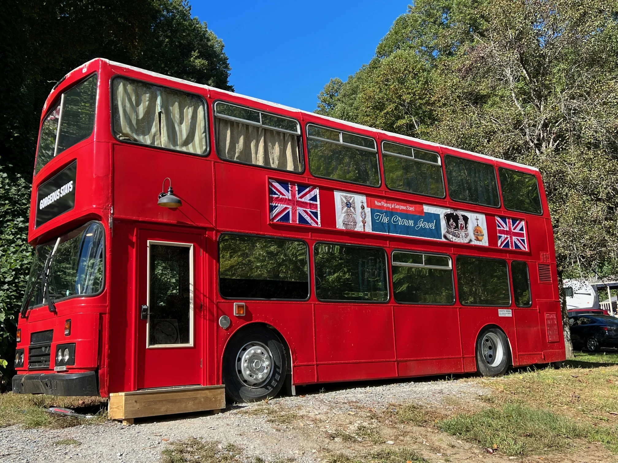 red double decker bus